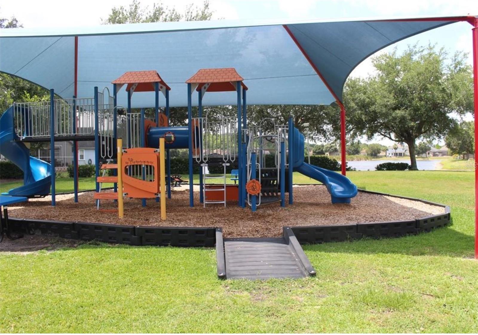 SUNCOAST LAKES PH 01 - Residential