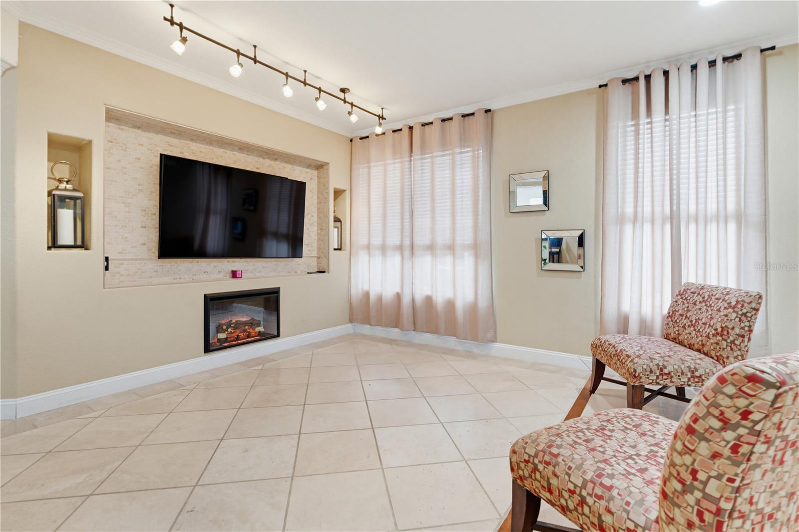 SUNCOAST LAKES PH 01 - Residential
