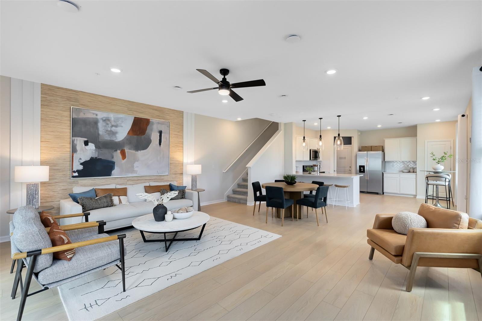 HARBOR SQUARE - Residential