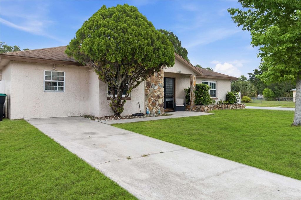 Photo of 12927 Montana Woods Lane, Orlando, FL 32824 (MLS # O6408782)