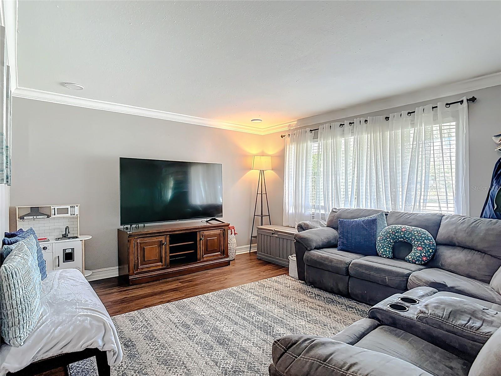 GOLFVIEW HEIGHTS - Residential