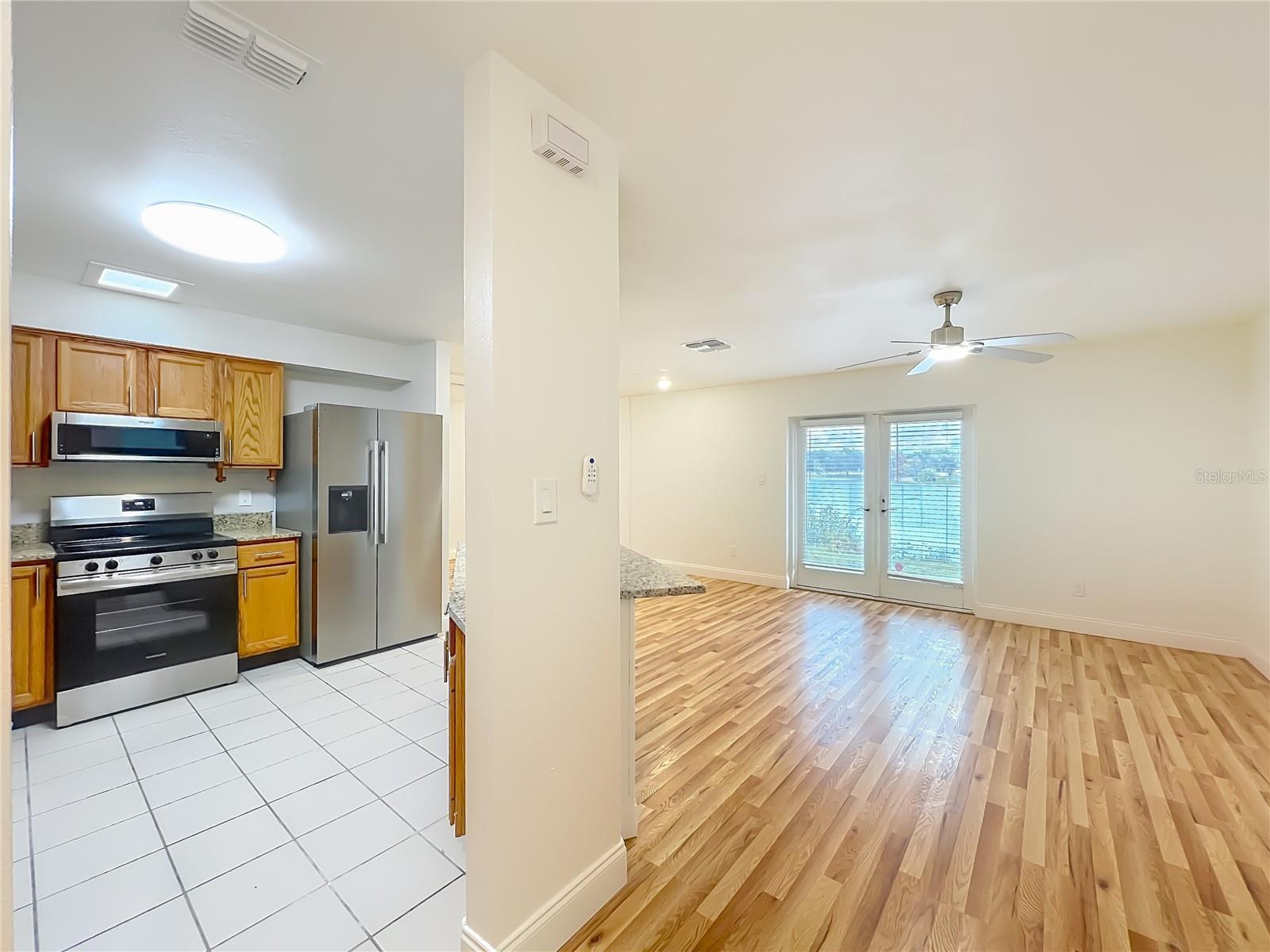 TWIN LAKES MANOR ADD 02 - Residential