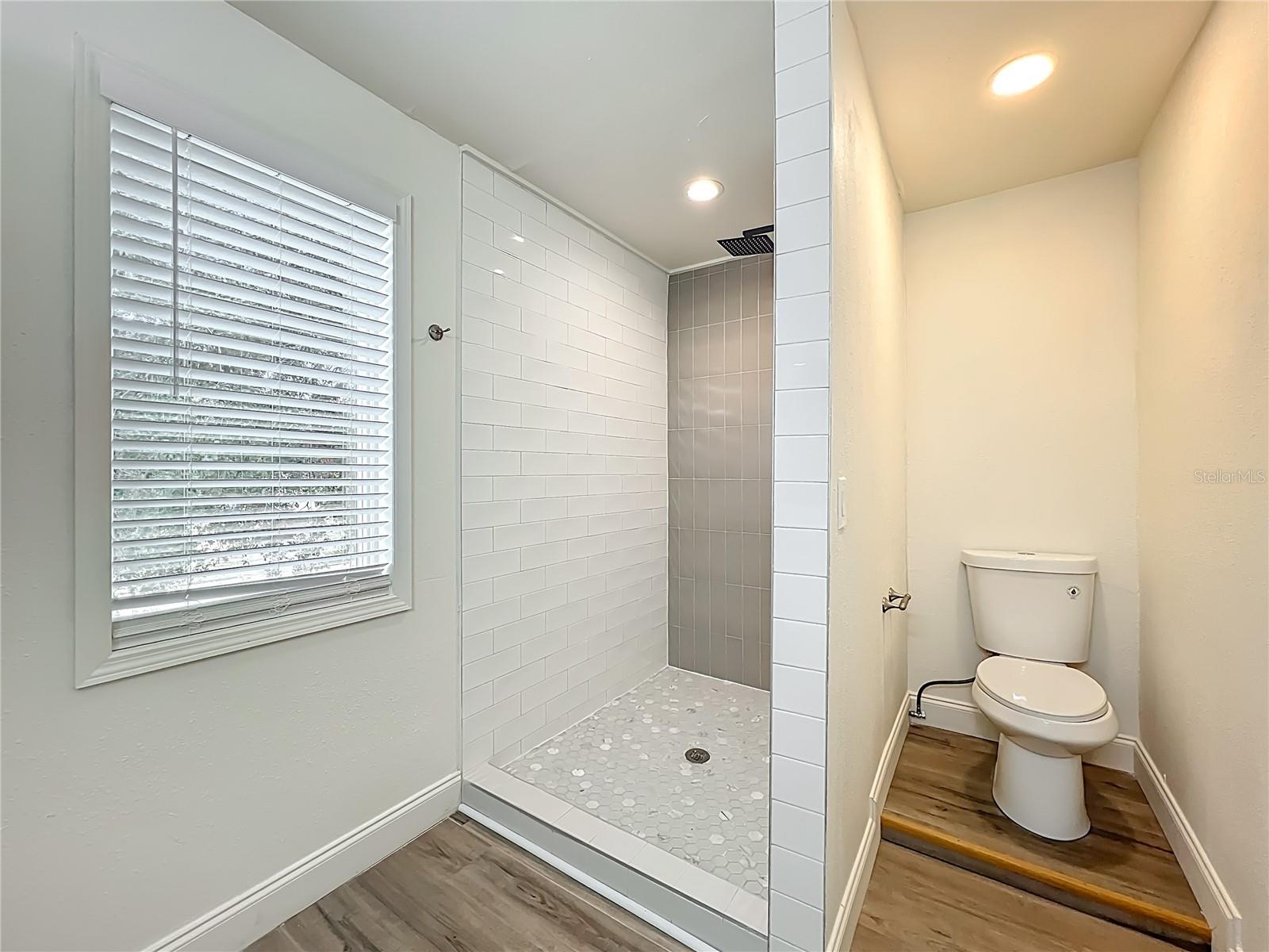 TWIN LAKES MANOR ADD 02 - Residential