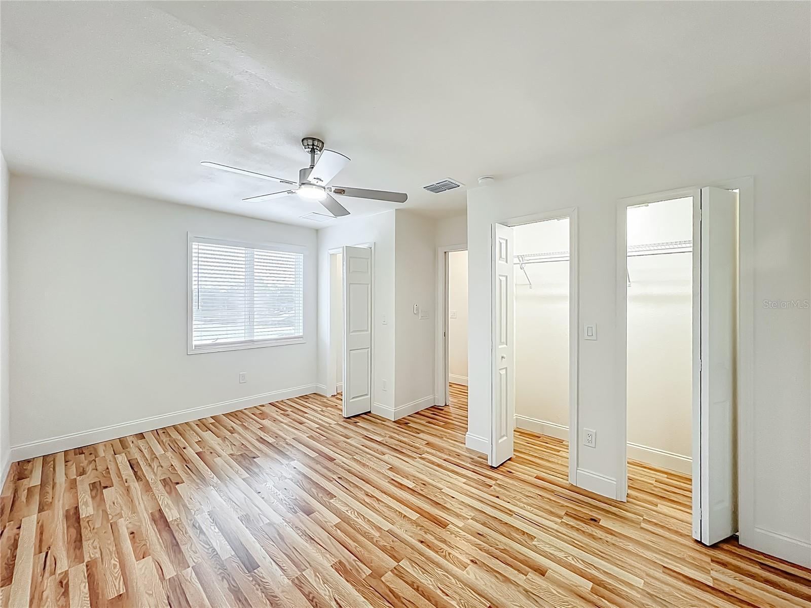 TWIN LAKES MANOR ADD 02 - Residential