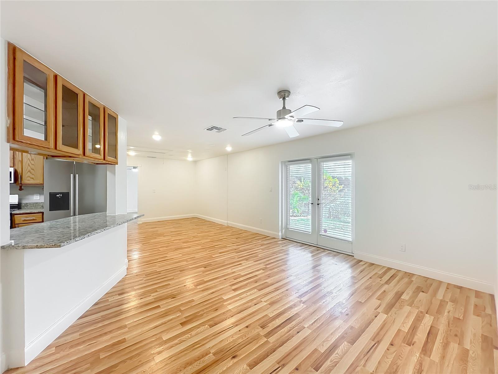 TWIN LAKES MANOR ADD 02 - Residential