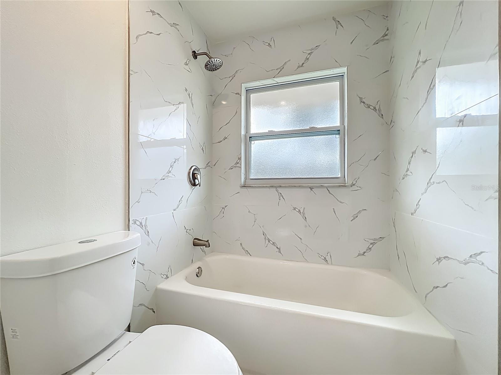 TWIN LAKES MANOR ADD 02 - Residential