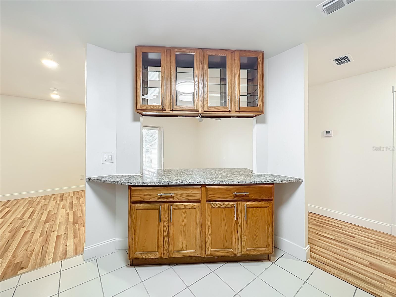 TWIN LAKES MANOR ADD 02 - Residential