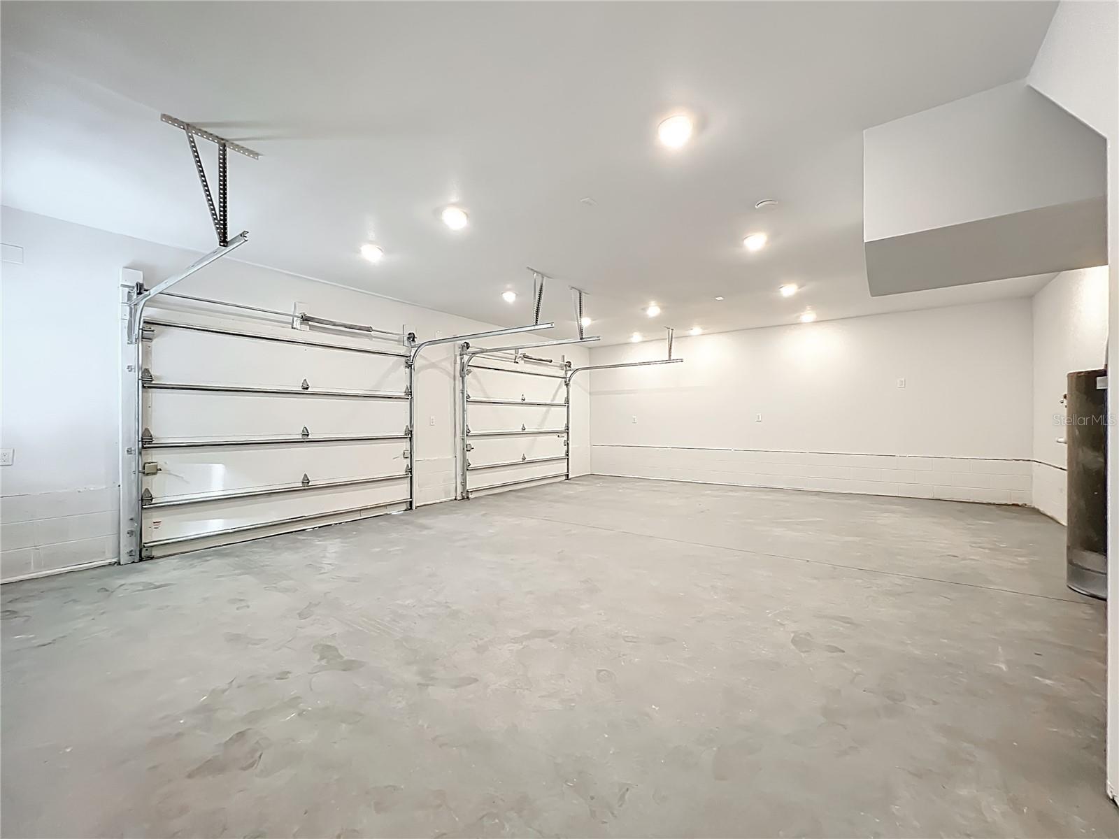 TWIN LAKES MANOR ADD 02 - Residential