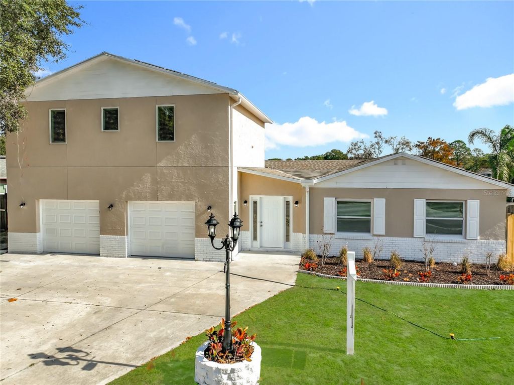 Photo of 1236 Russell Drive, Ocoee, FL 34761 (MLS # A4675993)