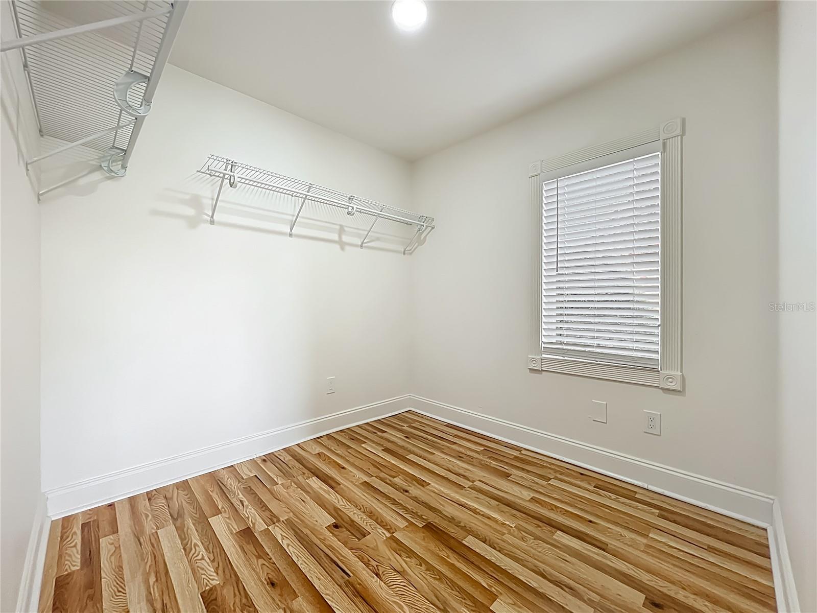 TWIN LAKES MANOR ADD 02 - Residential