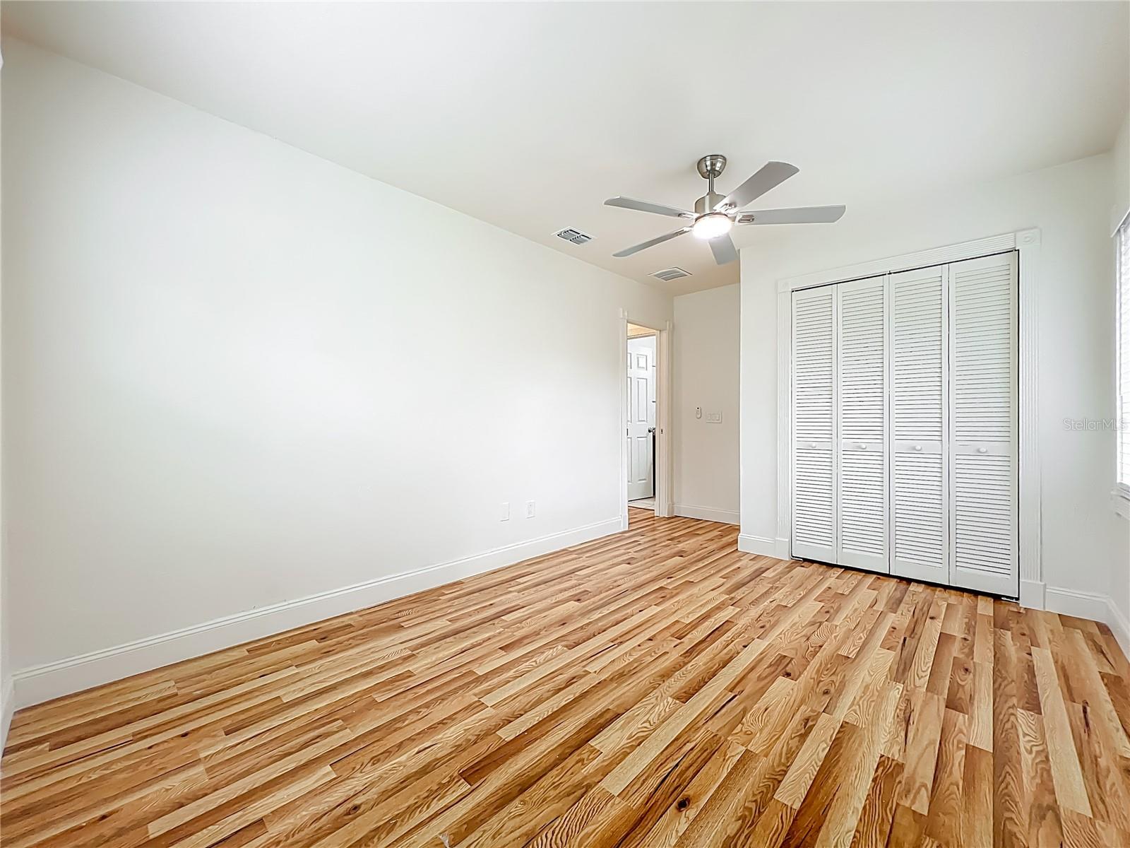 TWIN LAKES MANOR ADD 02 - Residential