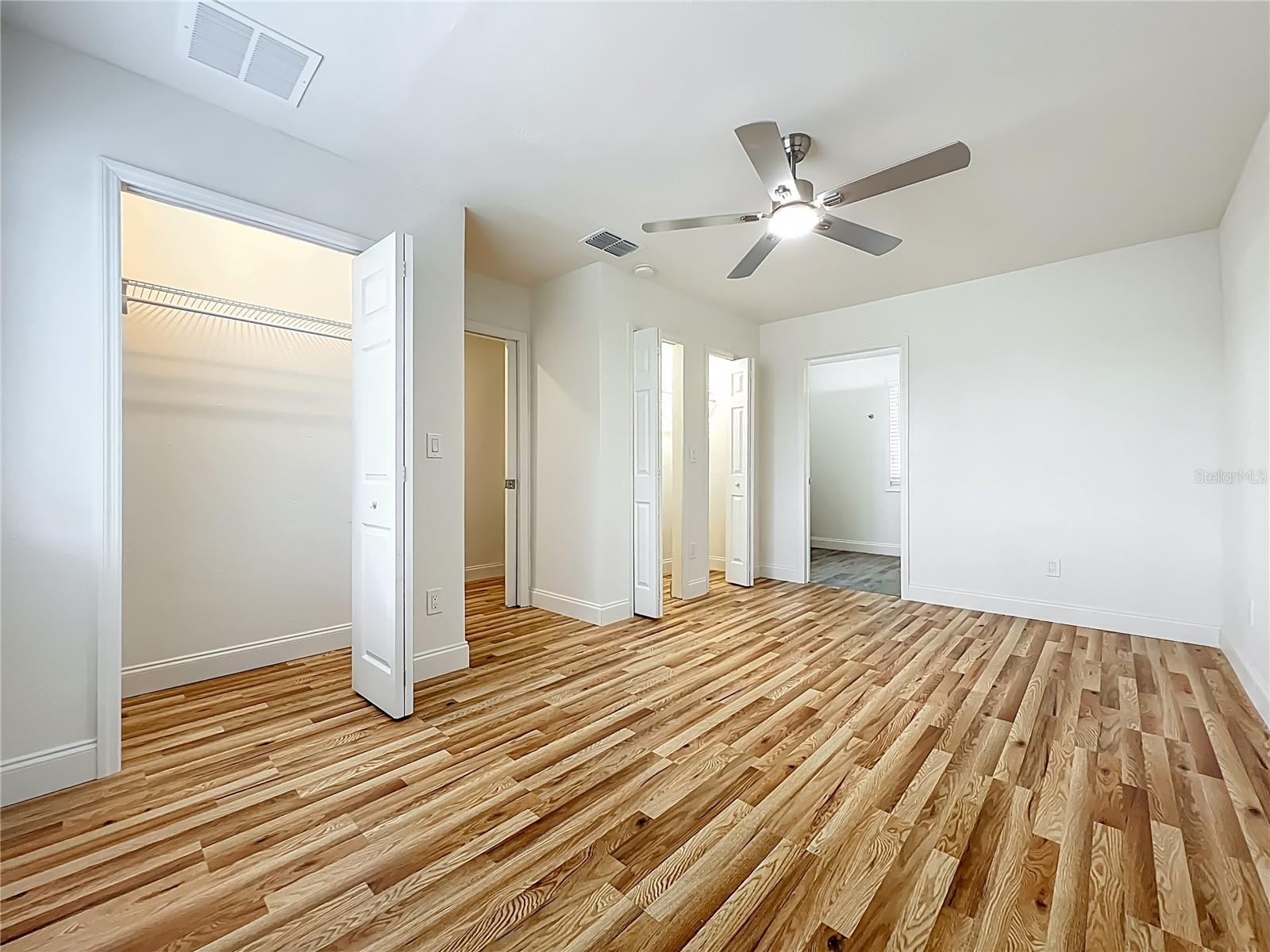 TWIN LAKES MANOR ADD 02 - Residential