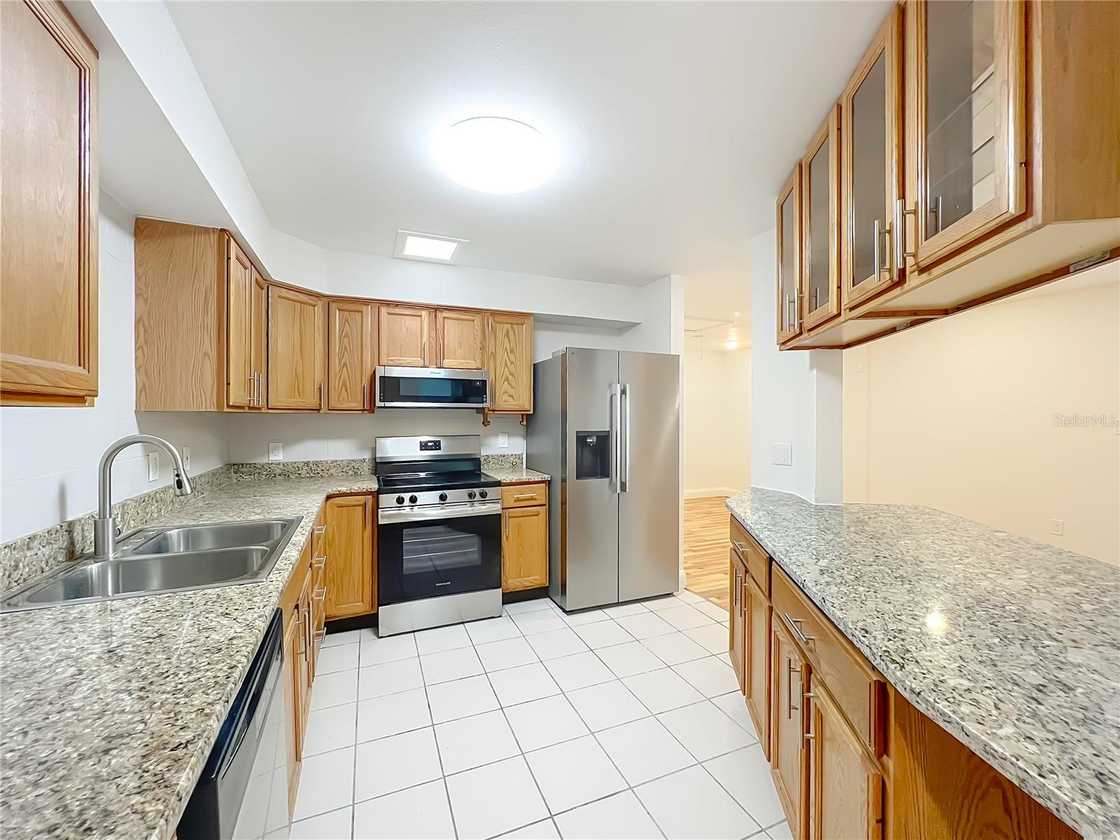 TWIN LAKES MANOR ADD 02 - Residential