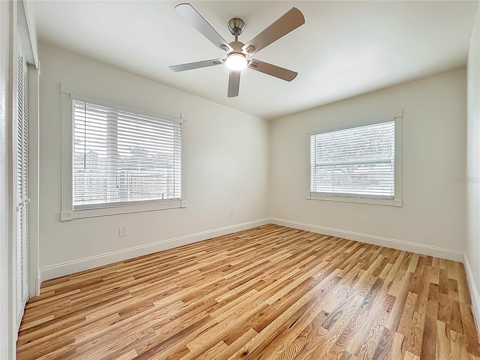 TWIN LAKES MANOR ADD 02 - Residential