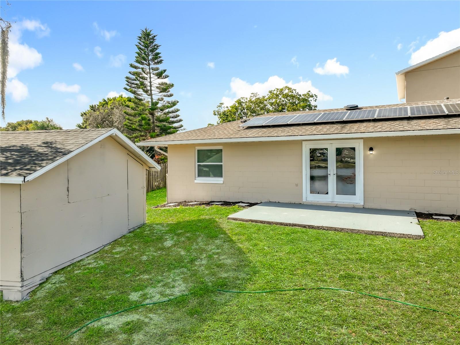 TWIN LAKES MANOR ADD 02 - Residential