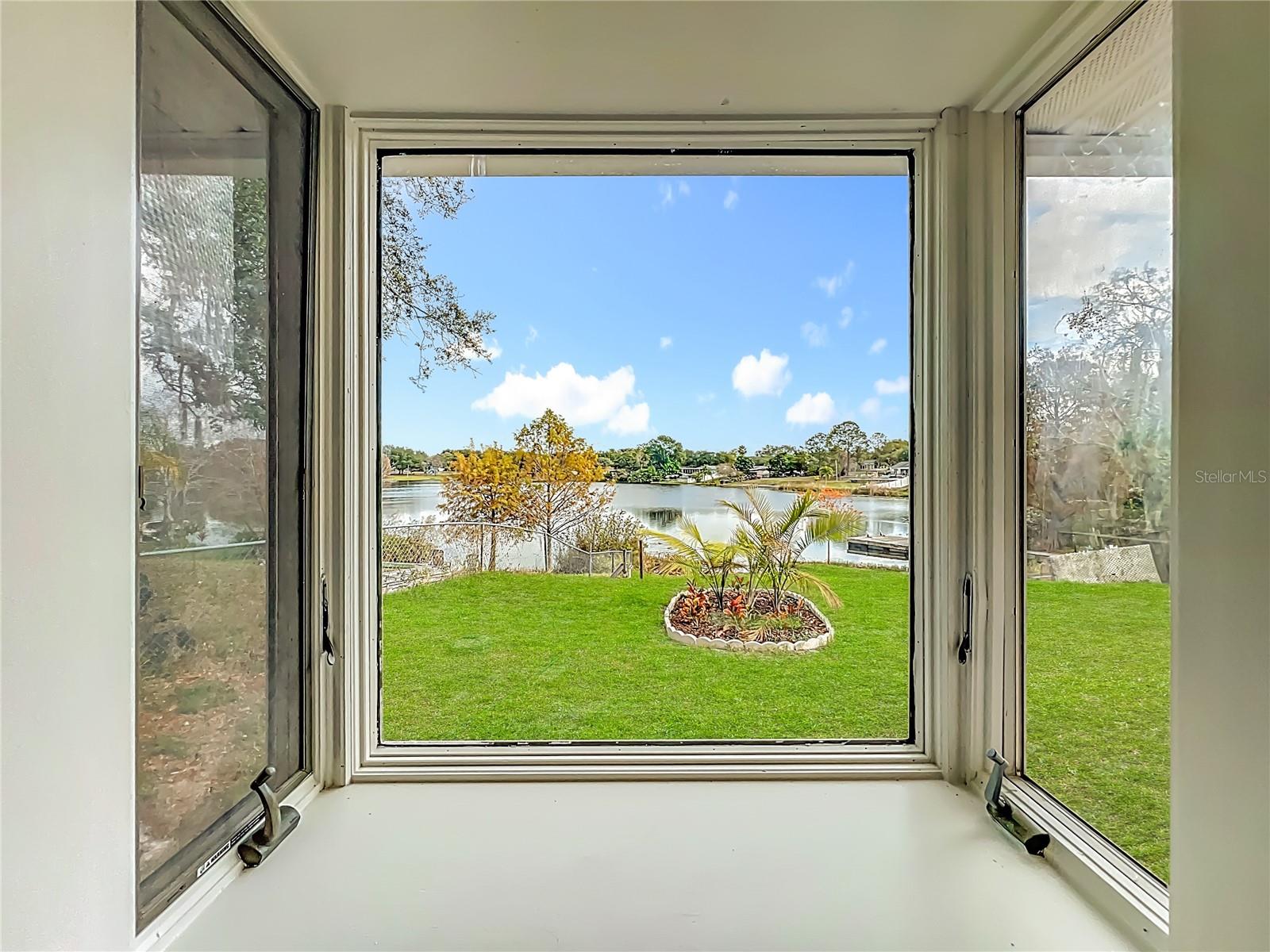 TWIN LAKES MANOR ADD 02 - Residential