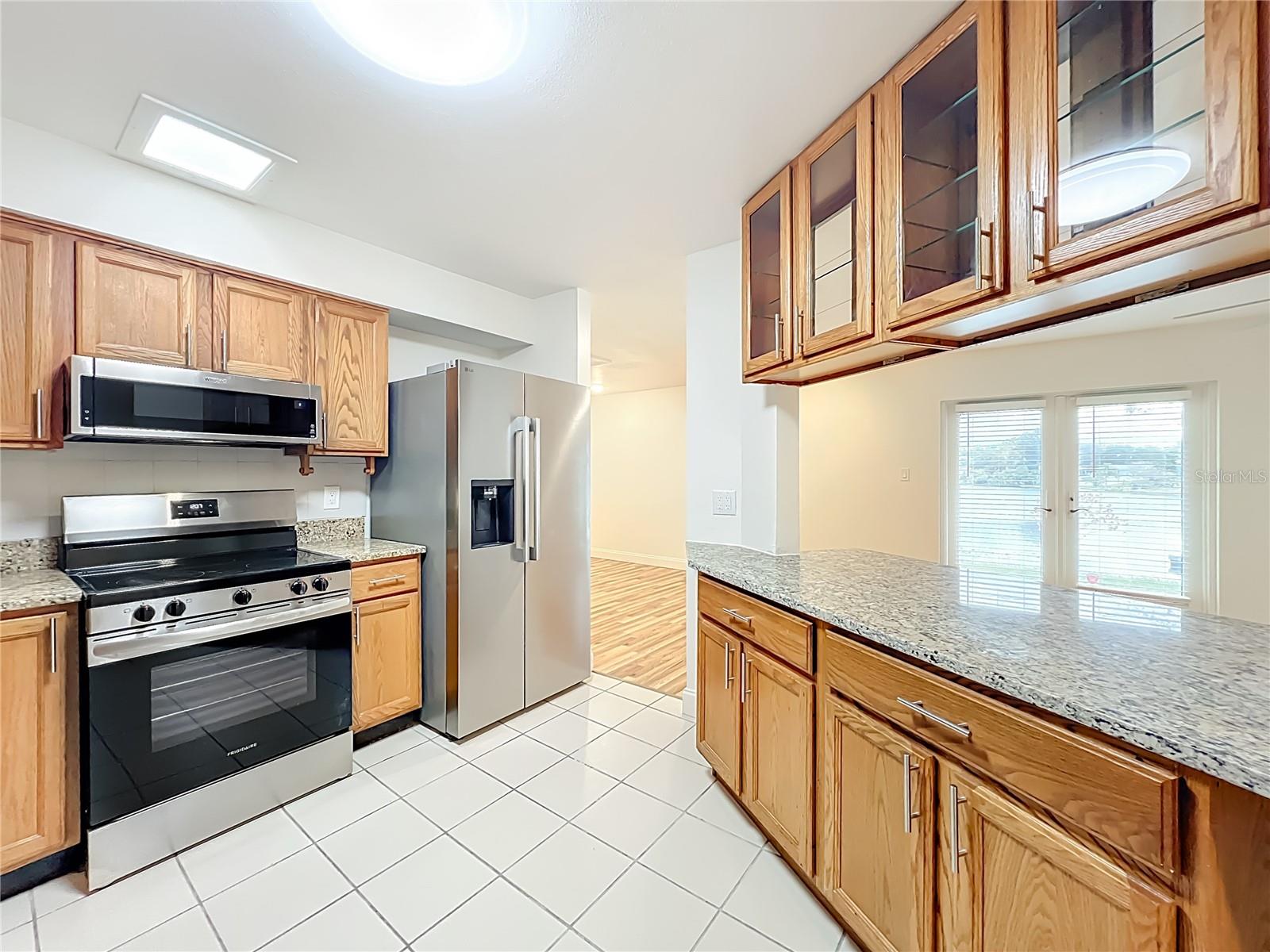 TWIN LAKES MANOR ADD 02 - Residential