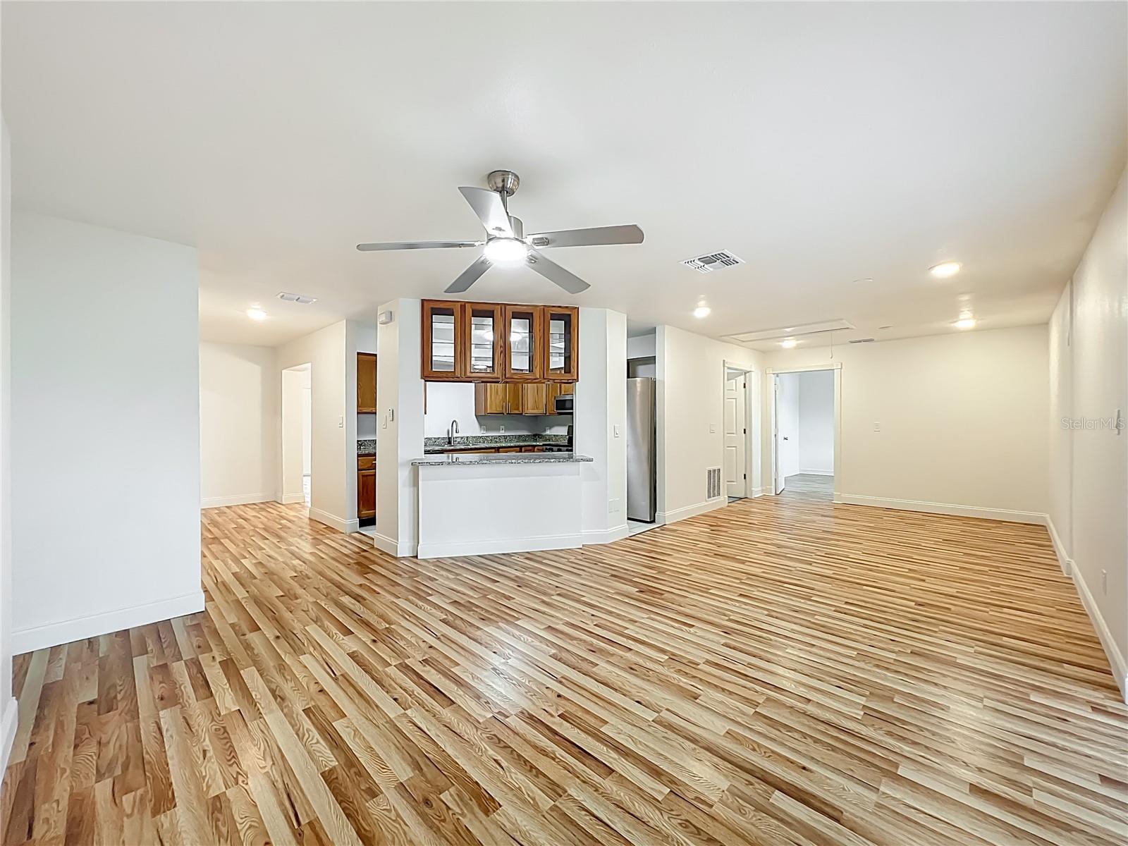 TWIN LAKES MANOR ADD 02 - Residential