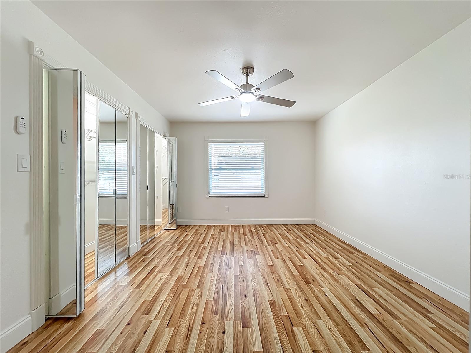 TWIN LAKES MANOR ADD 02 - Residential