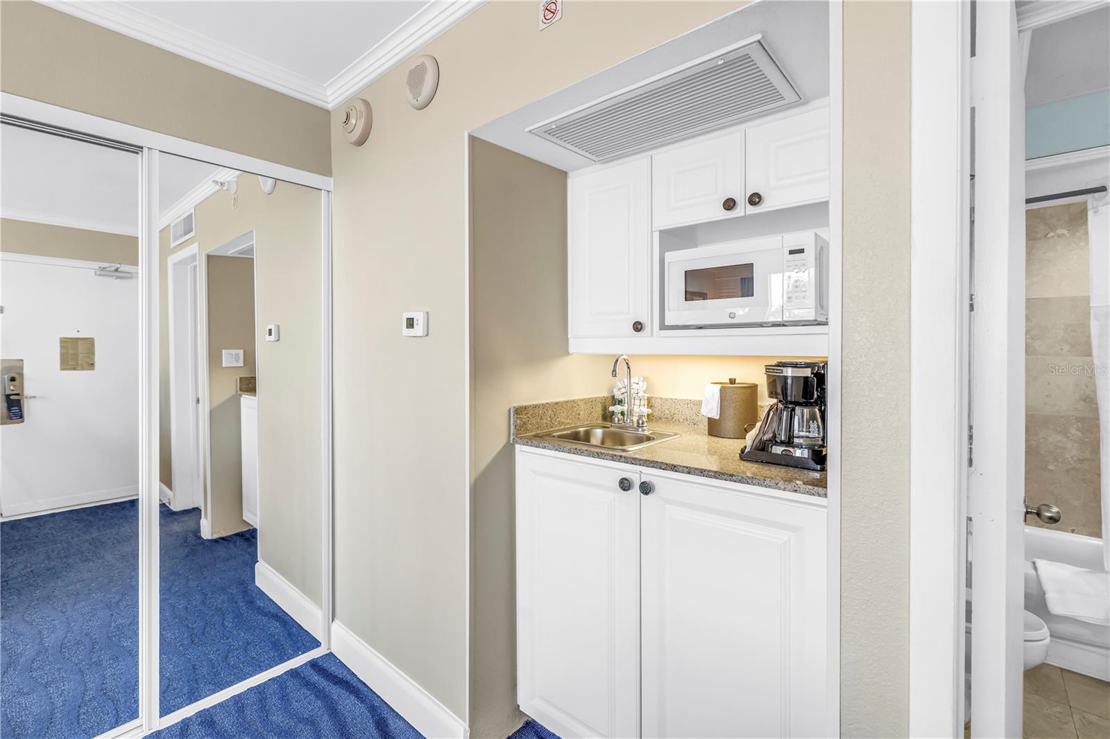 JACARANDA BEACH VILLAS CONDO - Residential