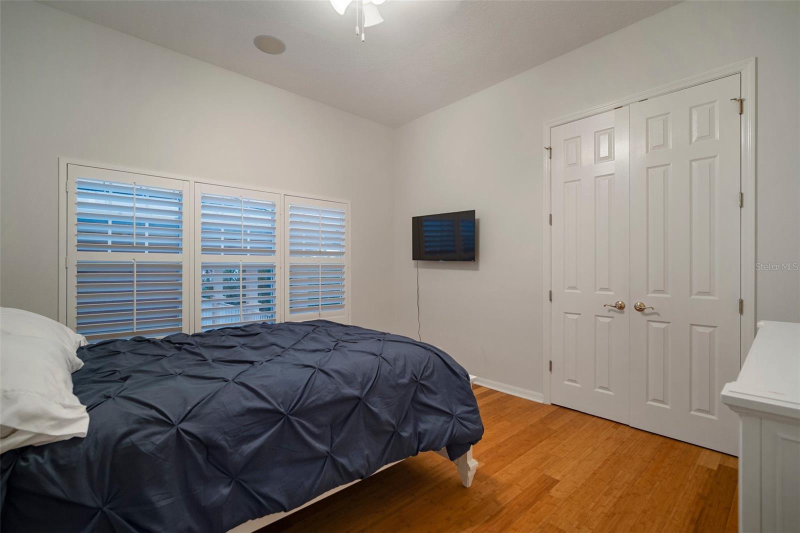 MIRABAY PH 3B-2 - Residential