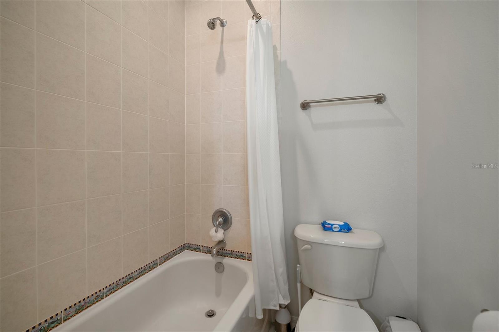 MIRABAY PH 3B-2 - Residential