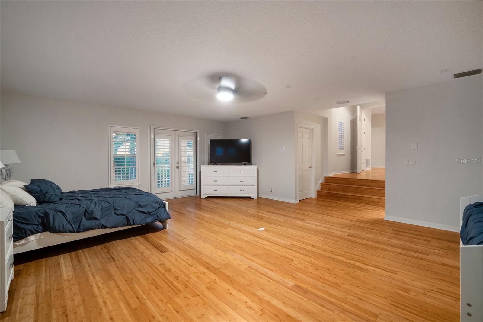 MIRABAY PH 3B-2 - Residential