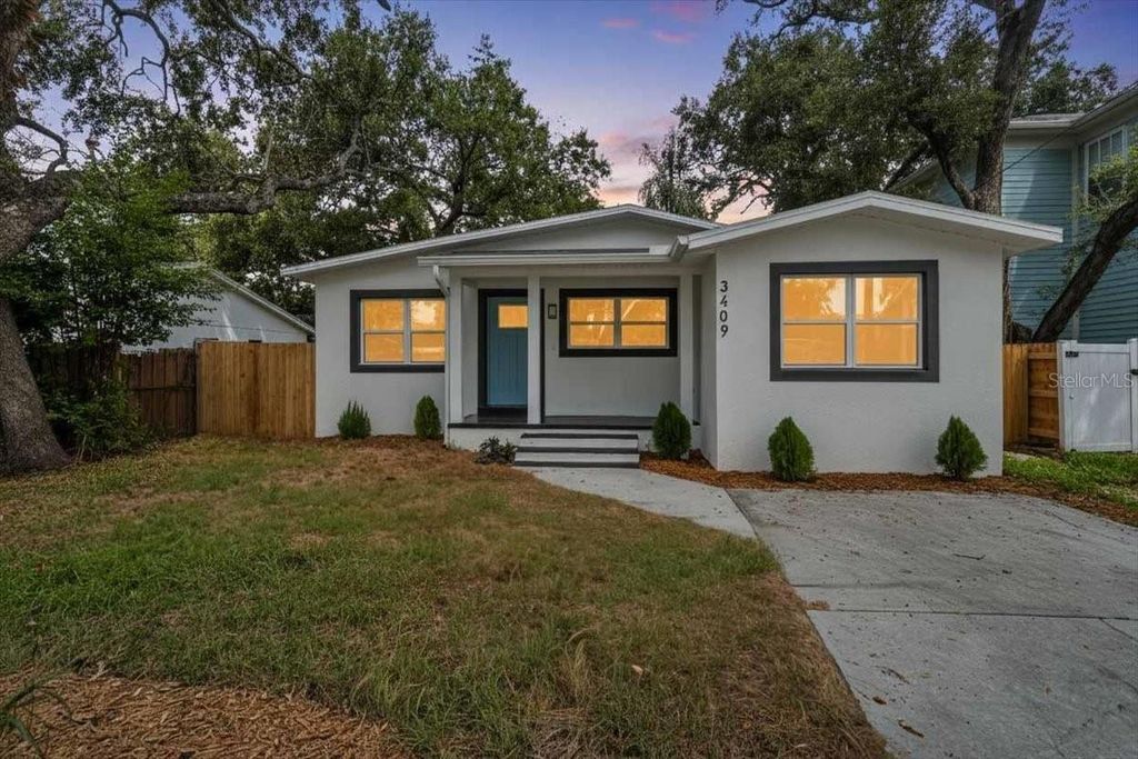 Photo of 3409 W Villa Rosa Street, Tampa, FL 33611 (MLS # TB8433017)