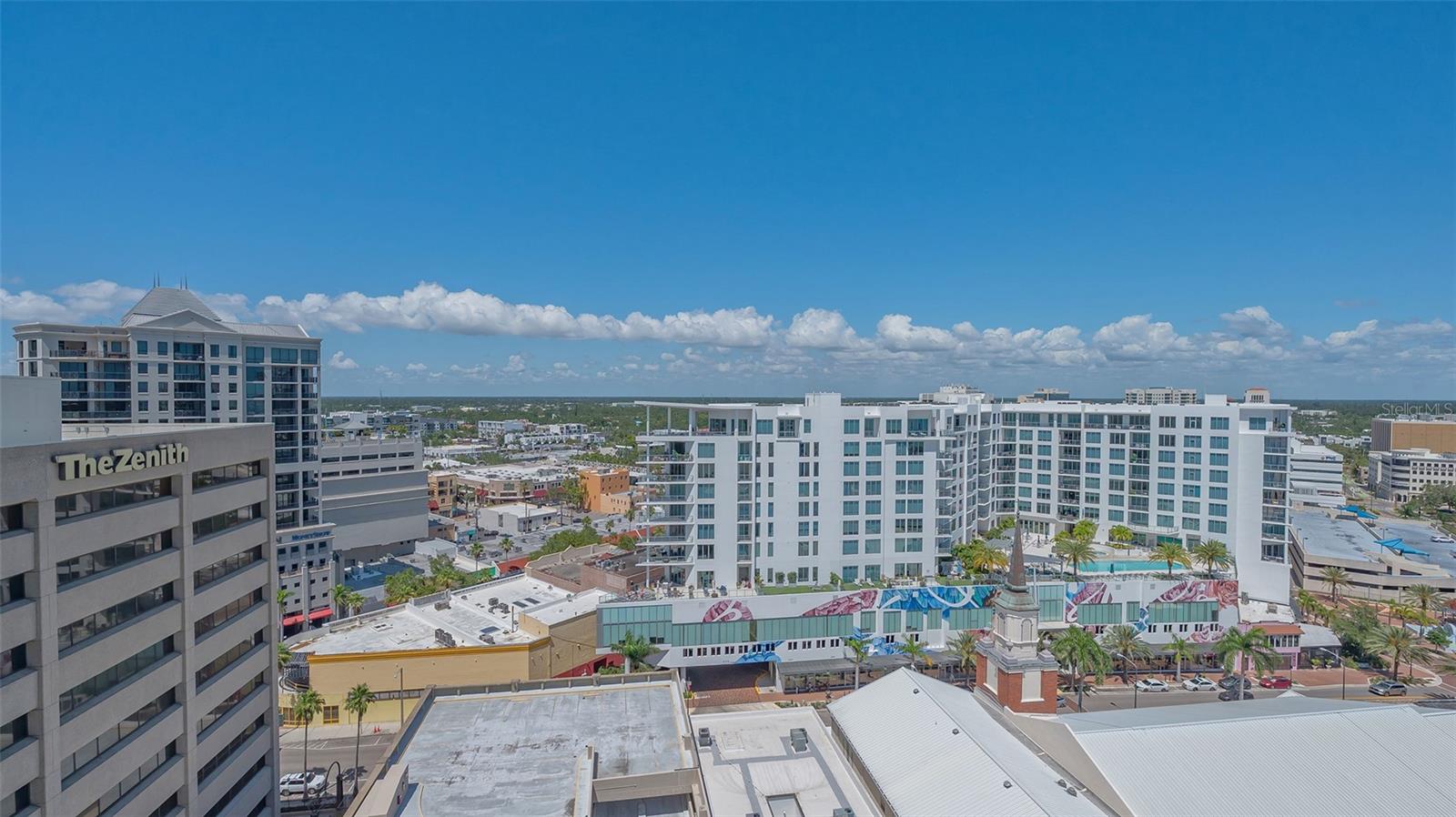 THE DEMARCAY - Residential