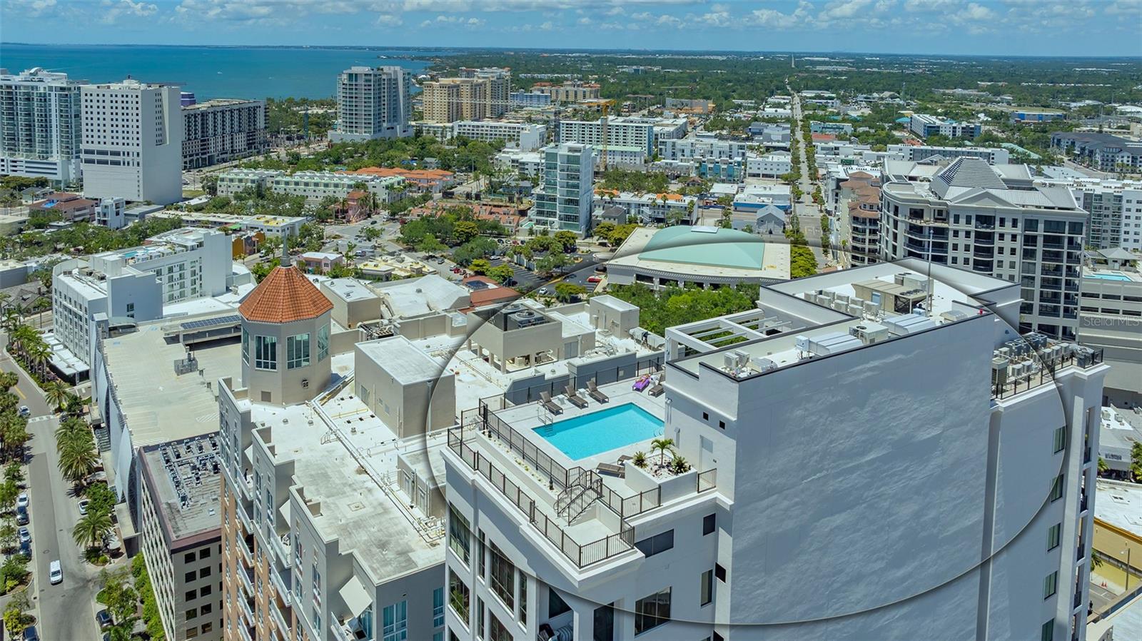 THE DEMARCAY - Residential