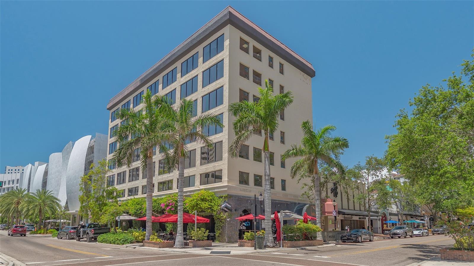 THE DEMARCAY - Residential