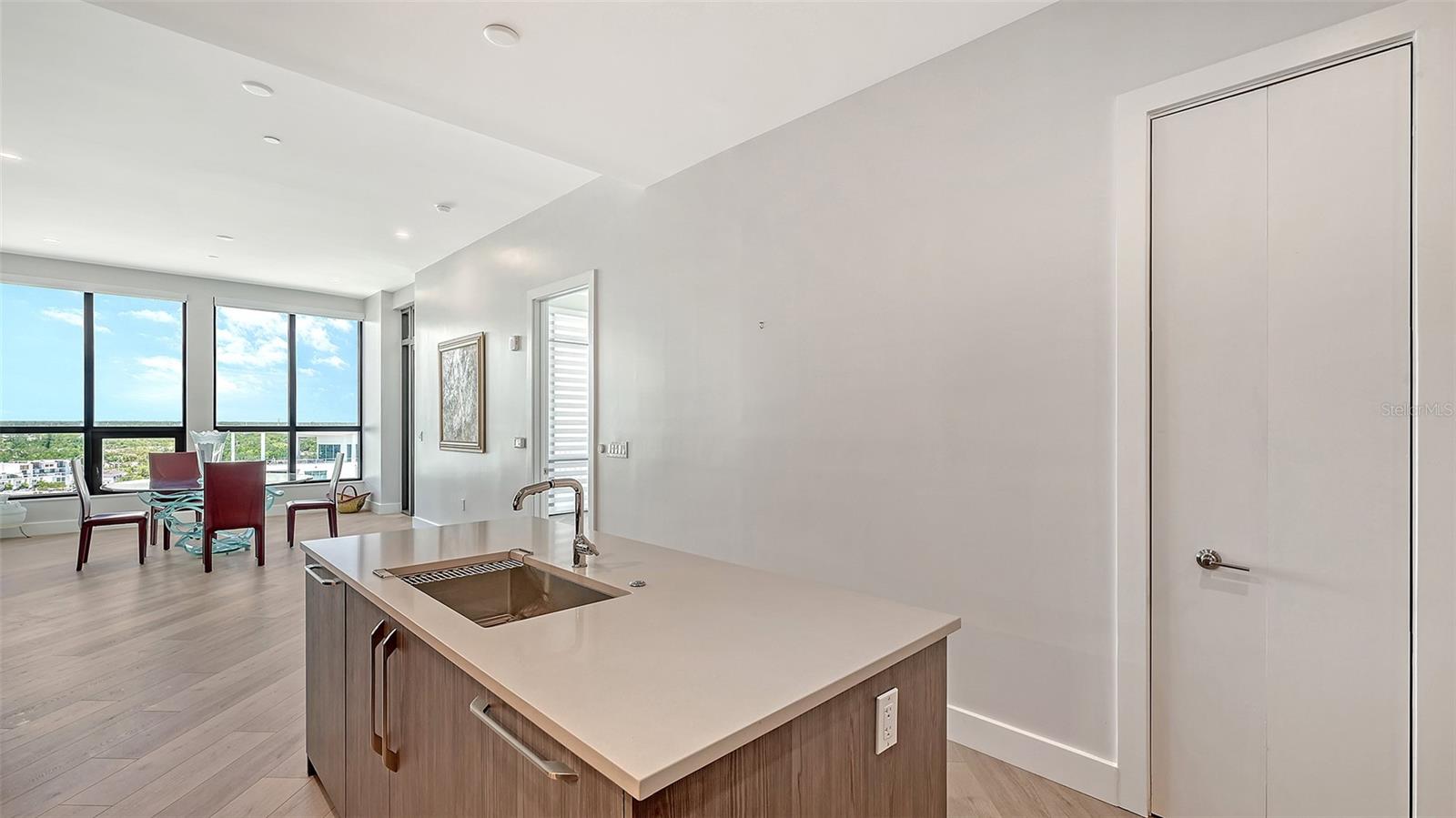 THE DEMARCAY - Residential