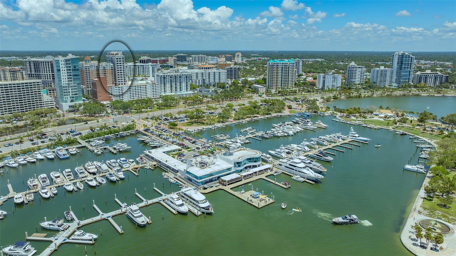 THE DEMARCAY - Residential