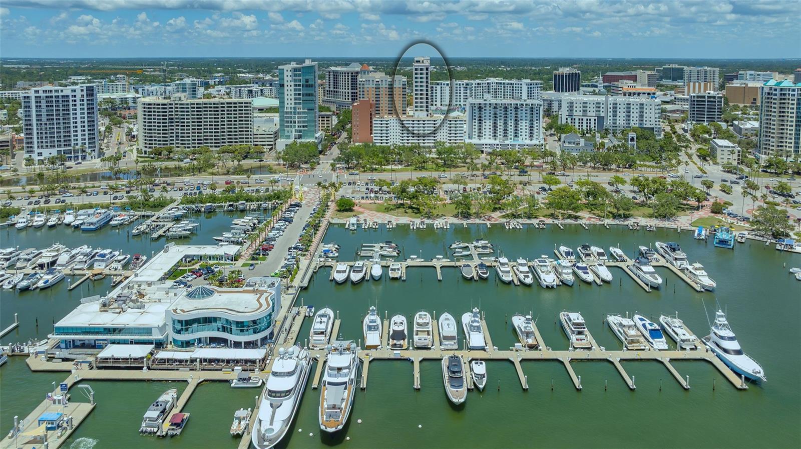 THE DEMARCAY - Residential