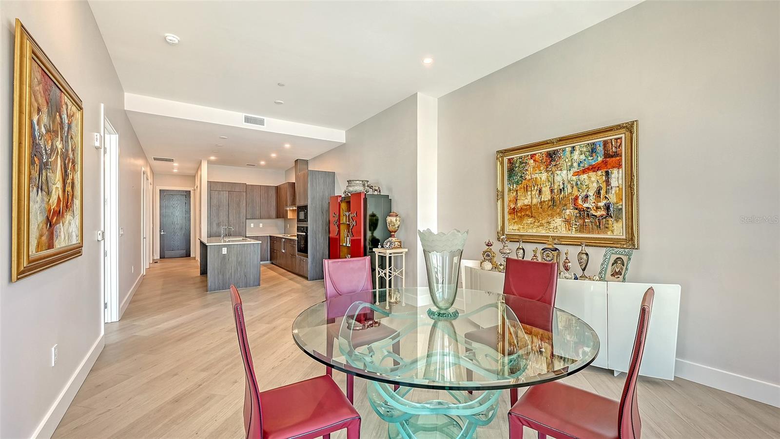 THE DEMARCAY - Residential