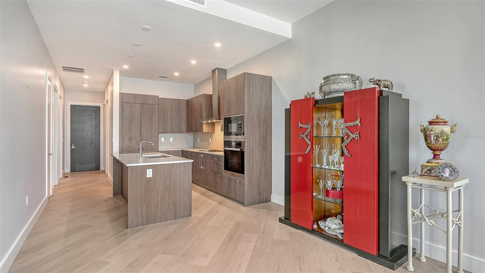 THE DEMARCAY - Residential