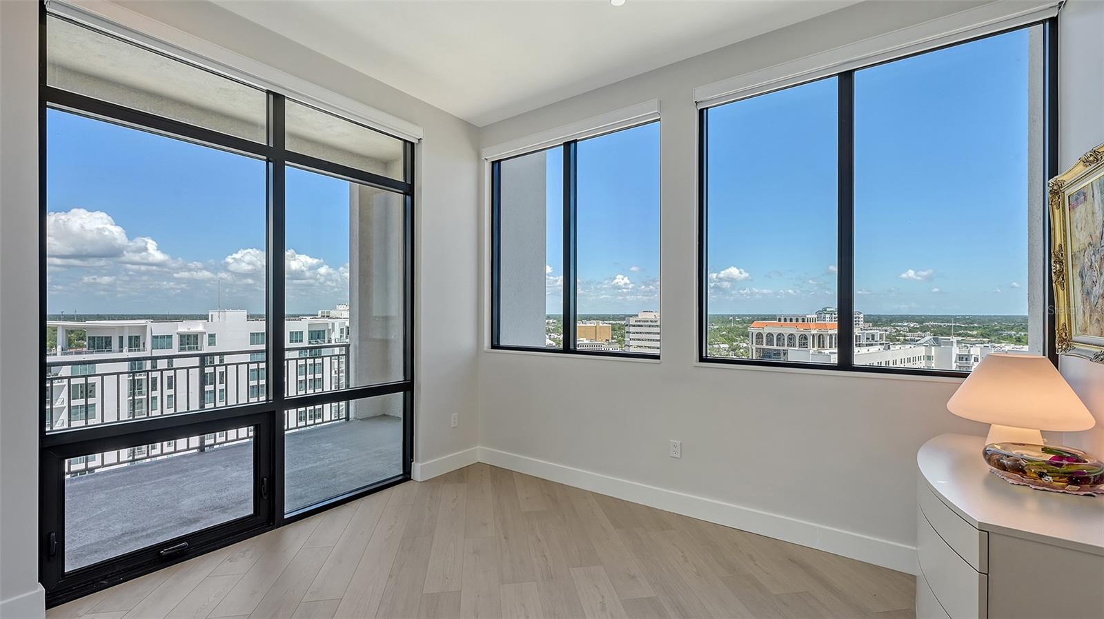 THE DEMARCAY - Residential