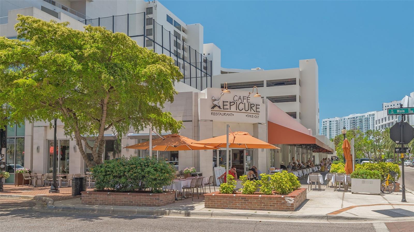 THE DEMARCAY - Residential