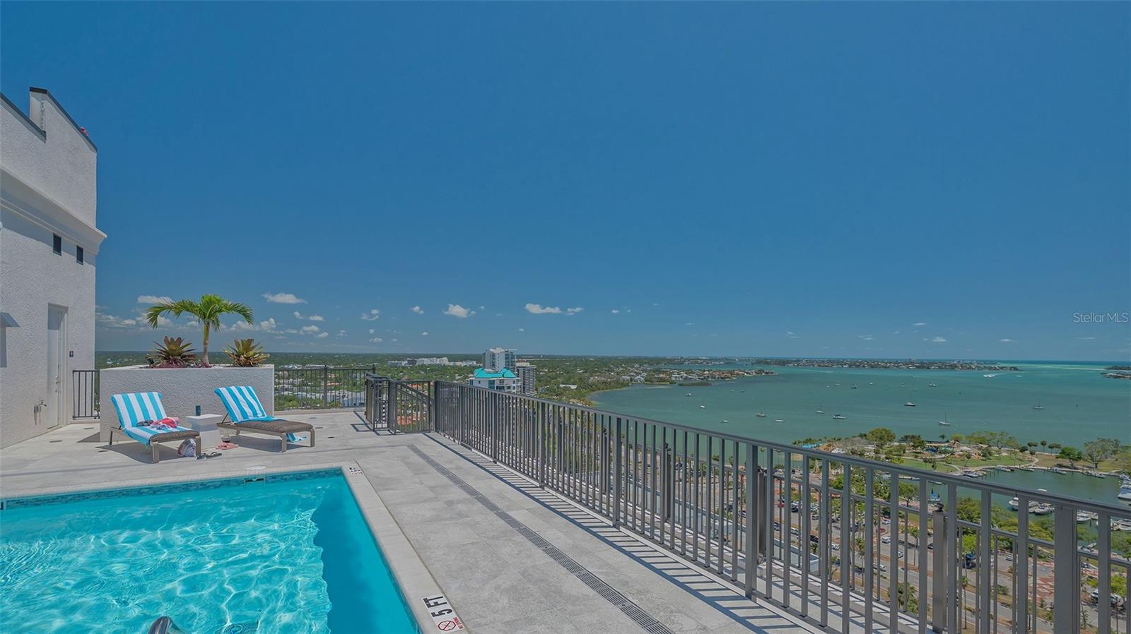 THE DEMARCAY - Residential