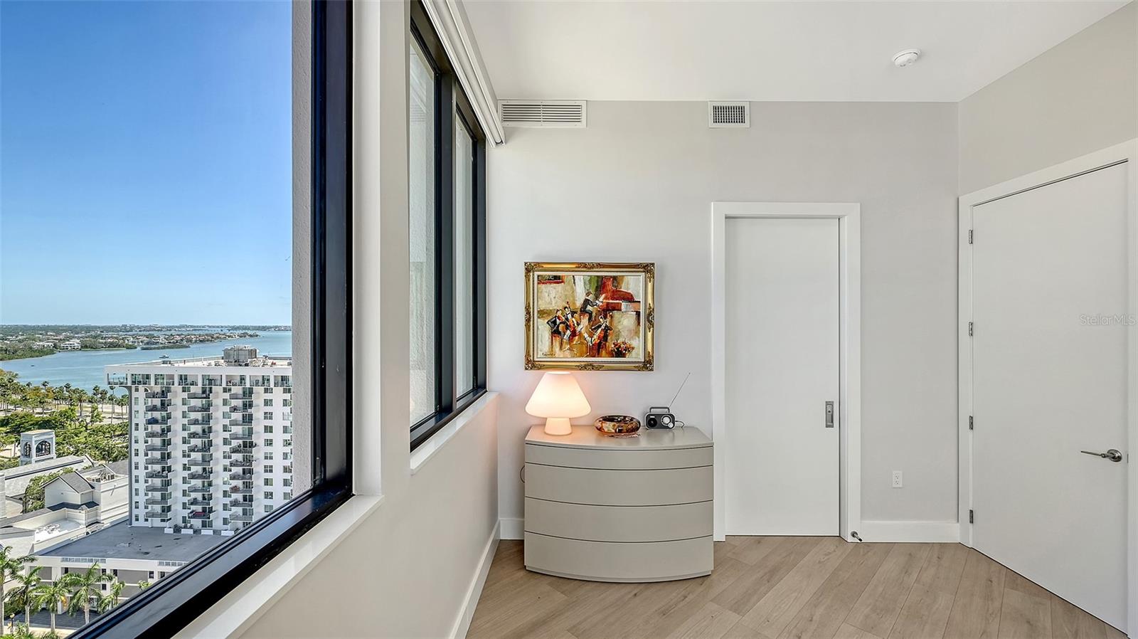 THE DEMARCAY - Residential