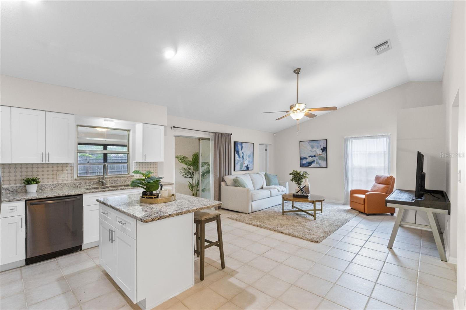 HUNTERS TRACE - Residential
