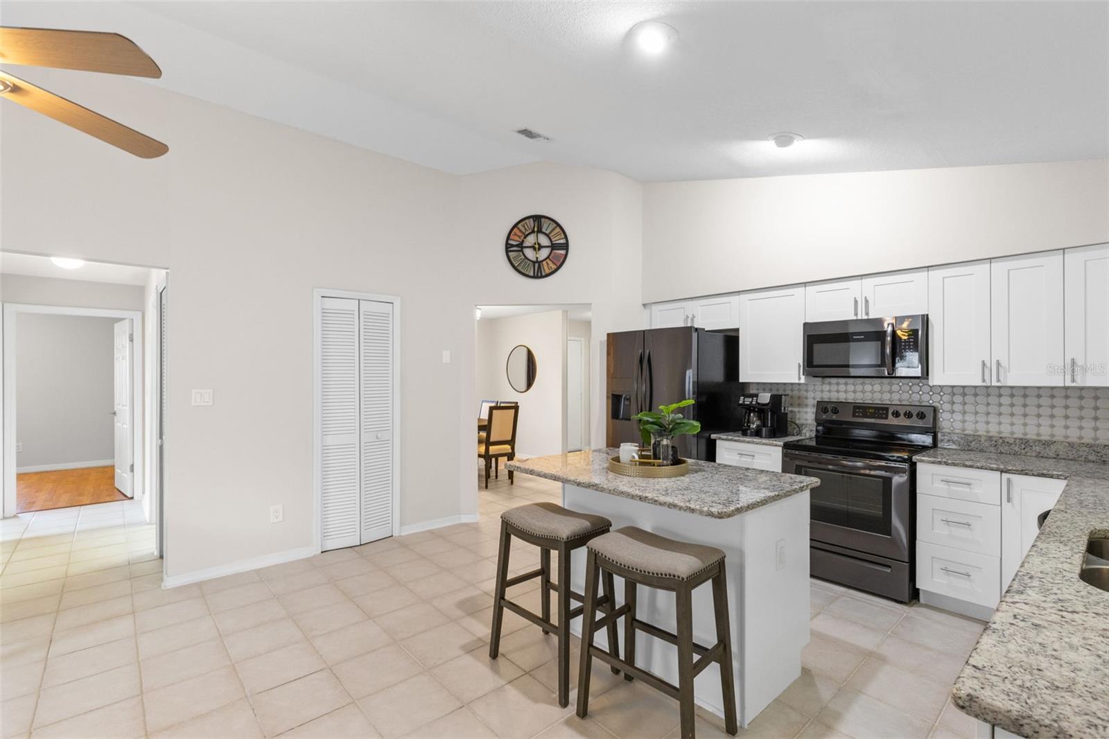 HUNTERS TRACE - Residential