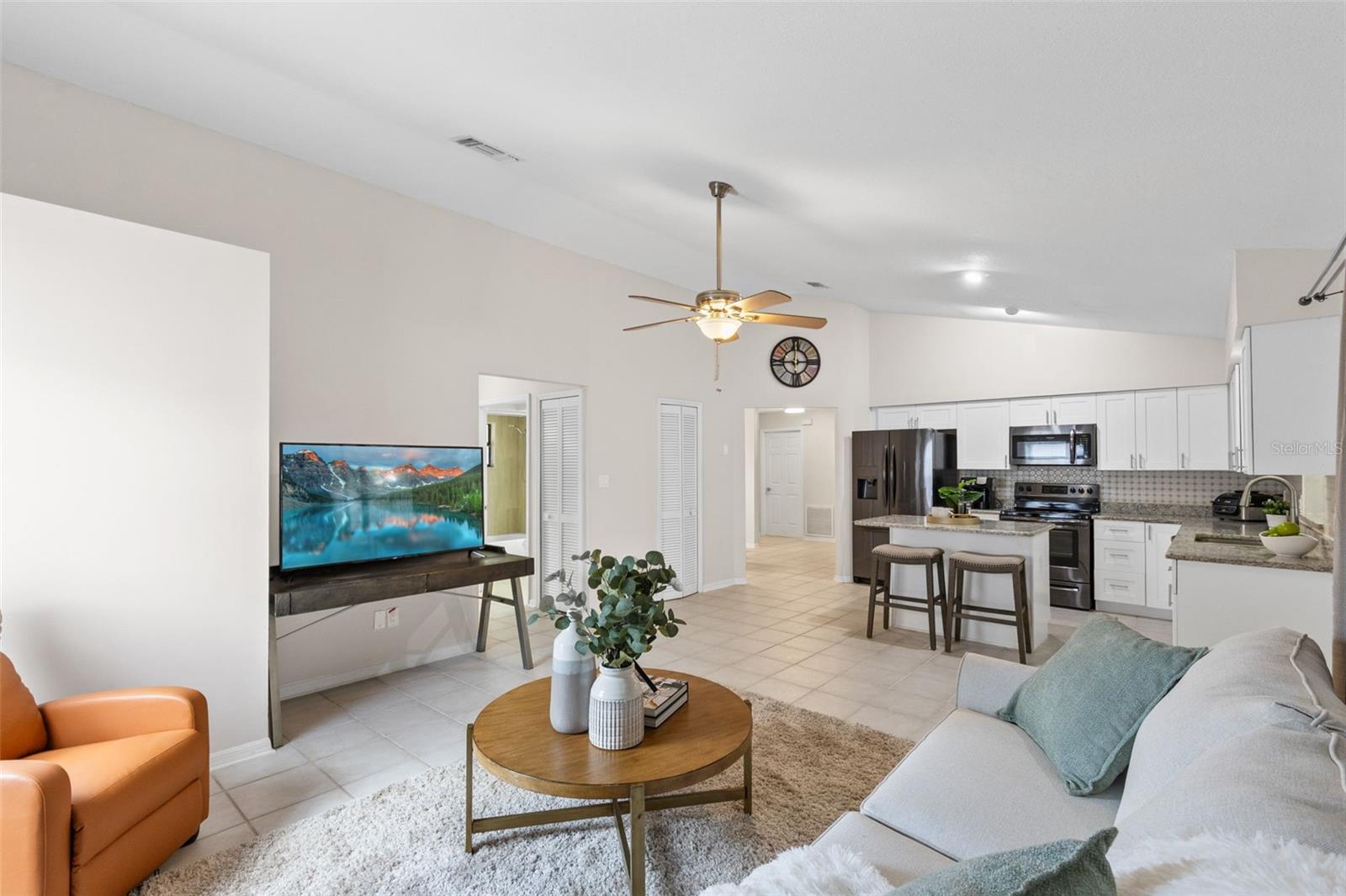HUNTERS TRACE - Residential