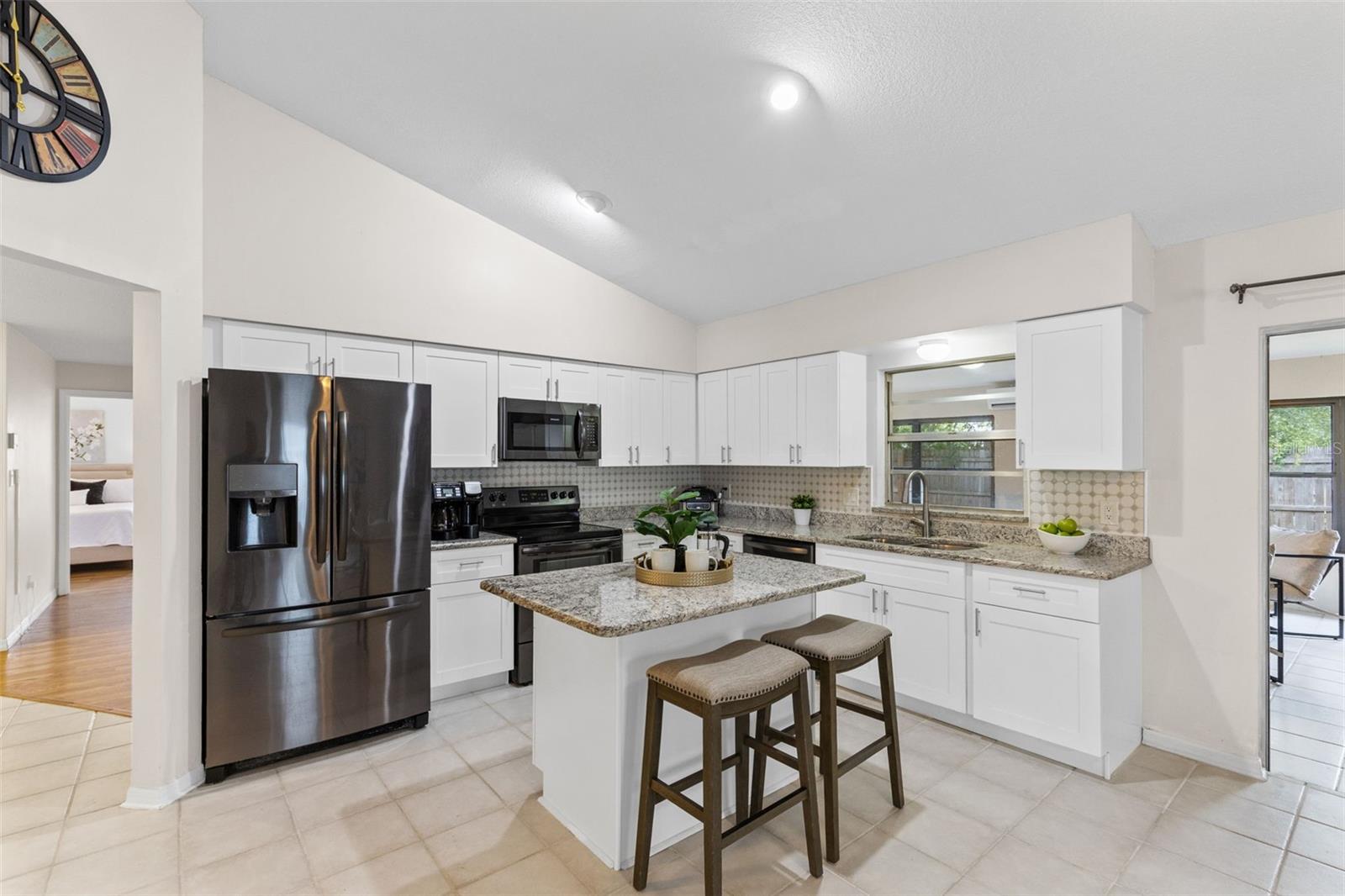 HUNTERS TRACE - Residential