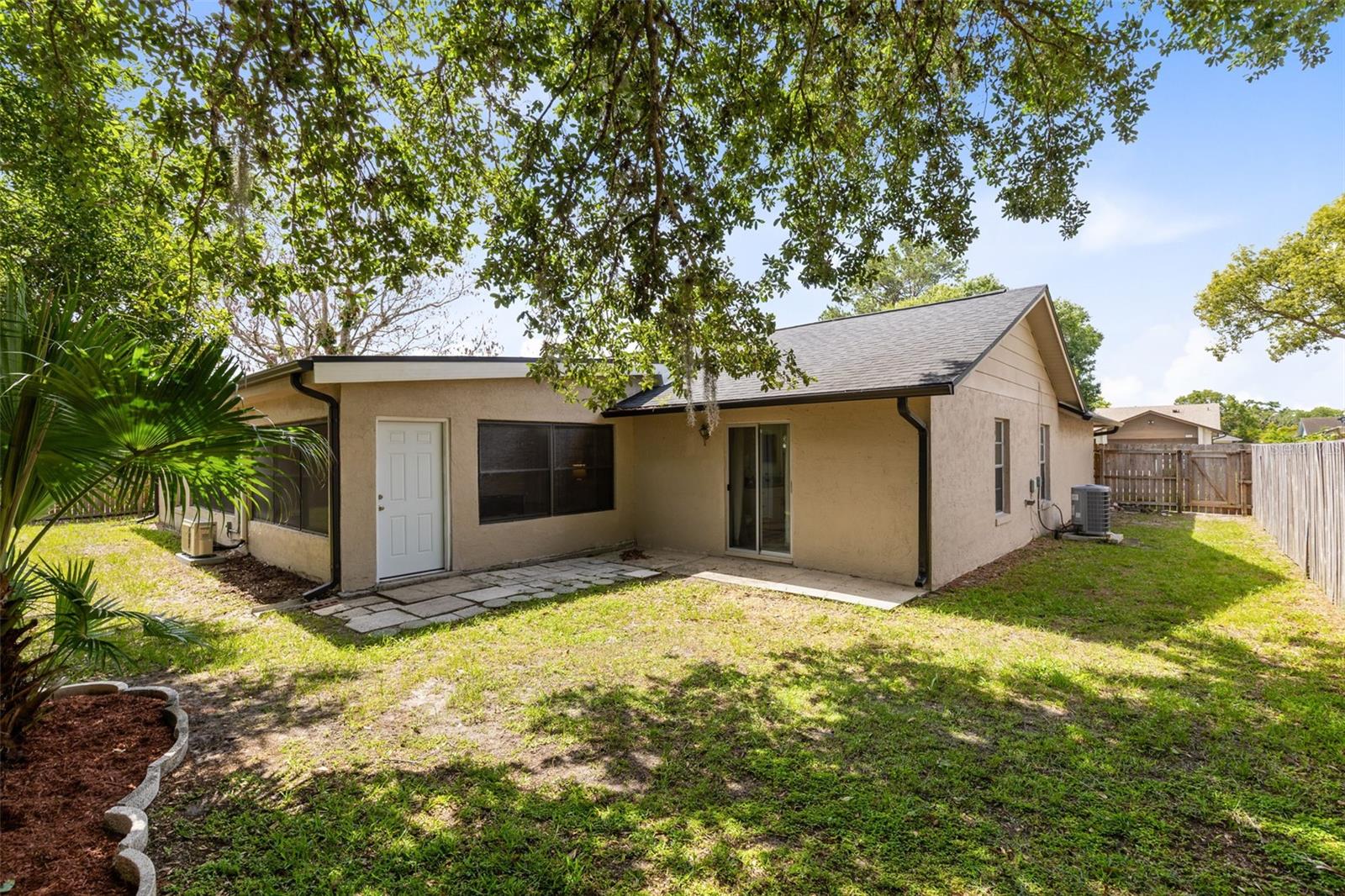 HUNTERS TRACE - Residential