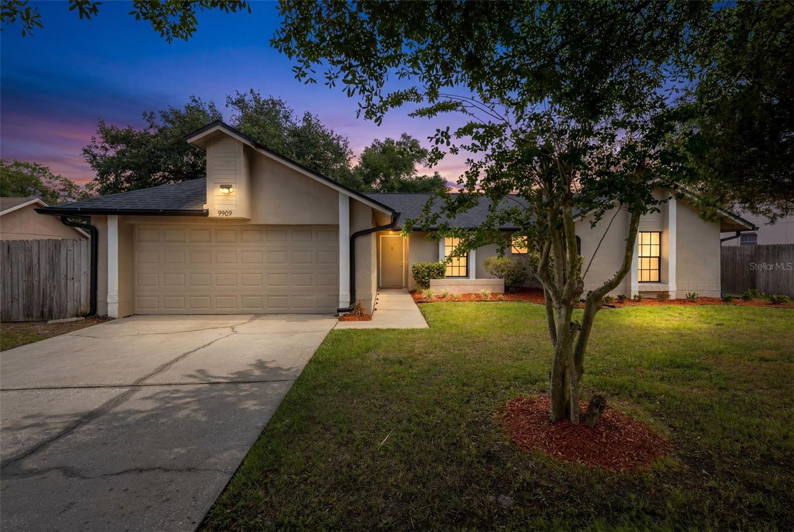 HUNTERS TRACE - Residential