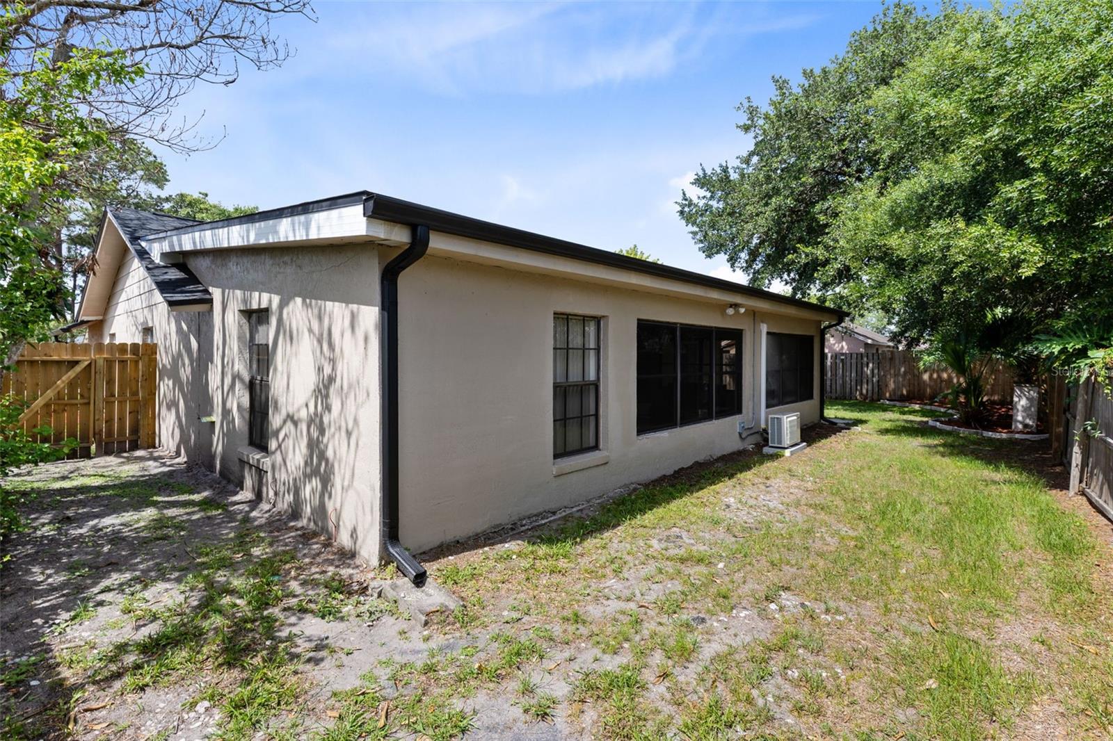 HUNTERS TRACE - Residential