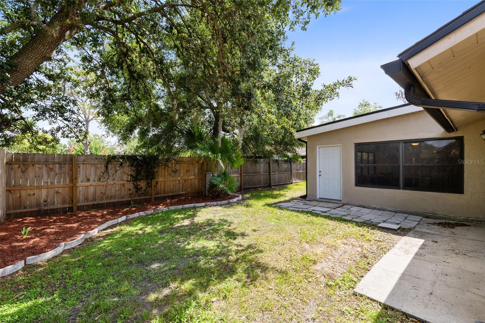 HUNTERS TRACE - Residential