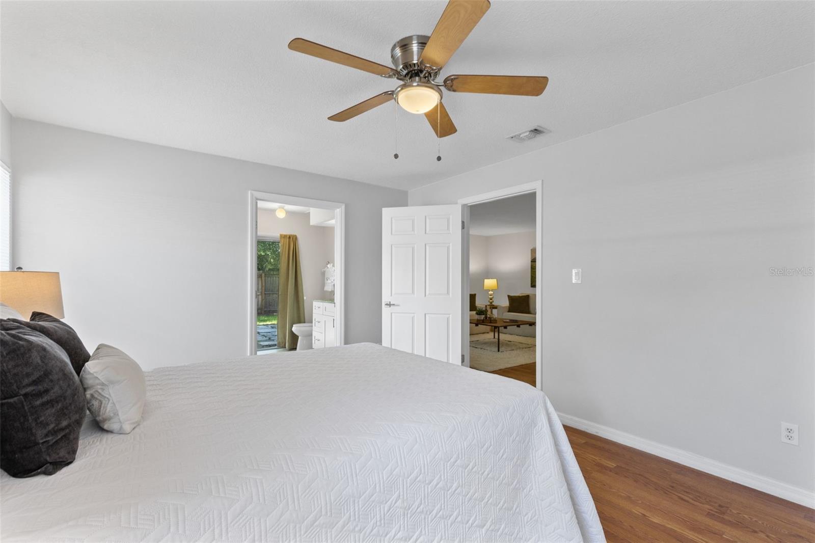 HUNTERS TRACE - Residential