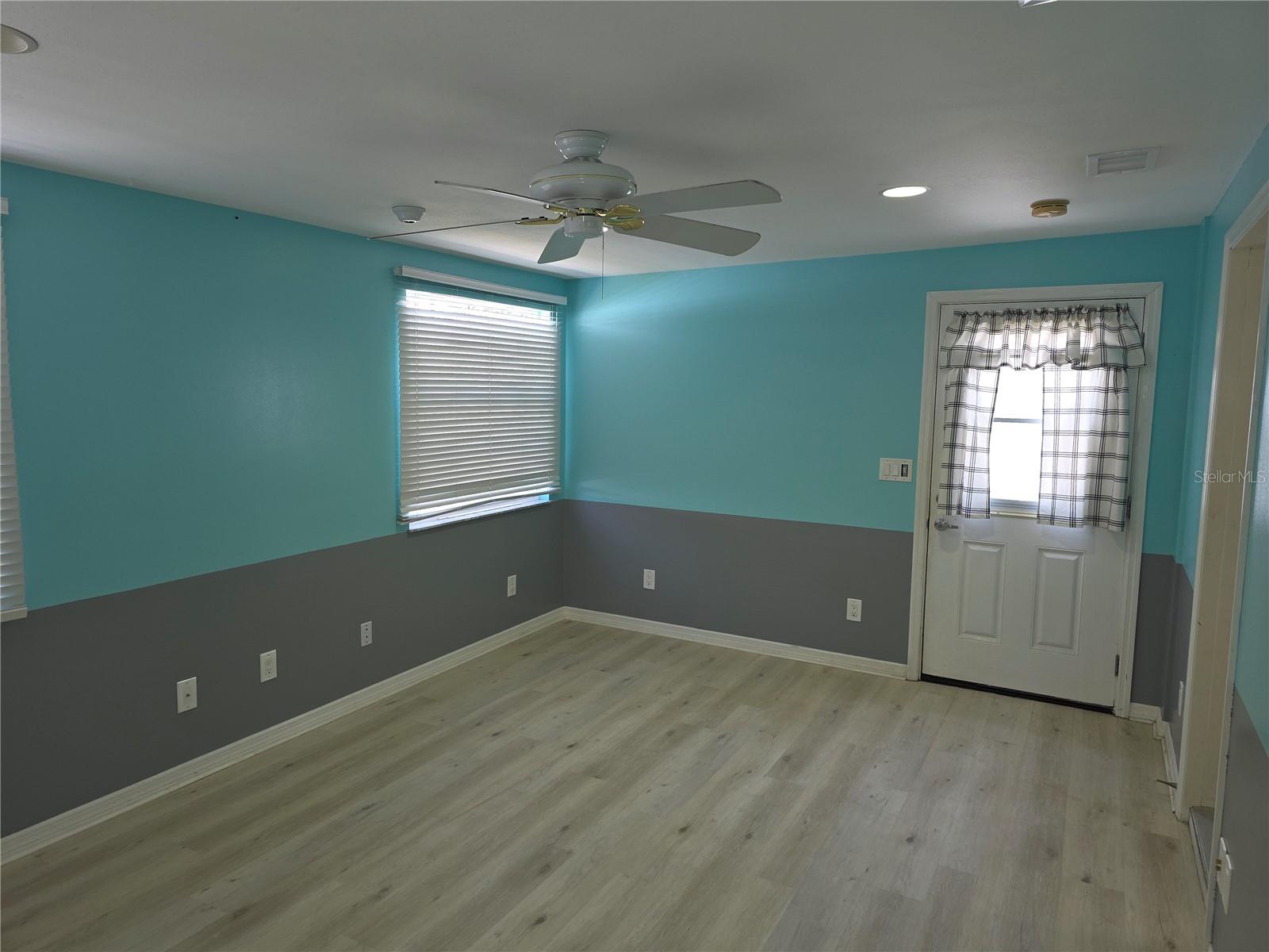 RIVER EDGE 02 - Residential